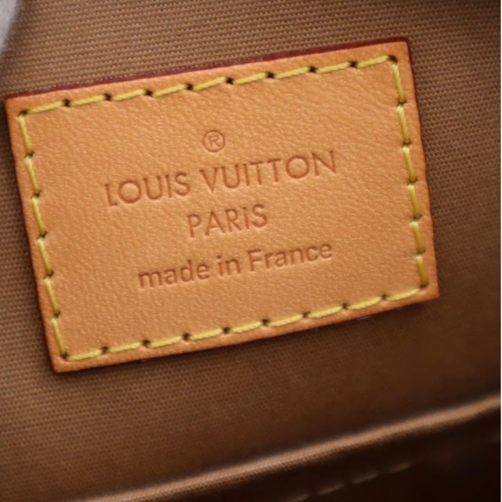 LOUIS VUITTON MONOGRAM VERNIS ALMA BB SHOULDER BAG. Includes dust bag - Picture 11 of 12